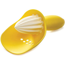 Cargar imagen en el visor de la galería, Exprimidor de Cítricos Joseph Joseph