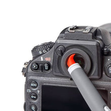 Cargar imagen en el visor de la galería, Cepillo Limpieza Electrónicos OXO