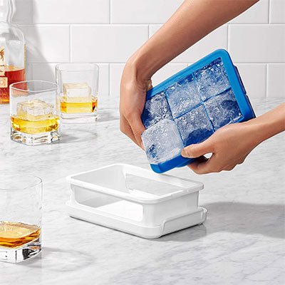 Cubetera Hielos XL Con Tapa OXO