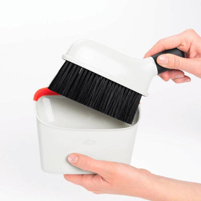 Set Escobilla y Pala Compacta Oxo